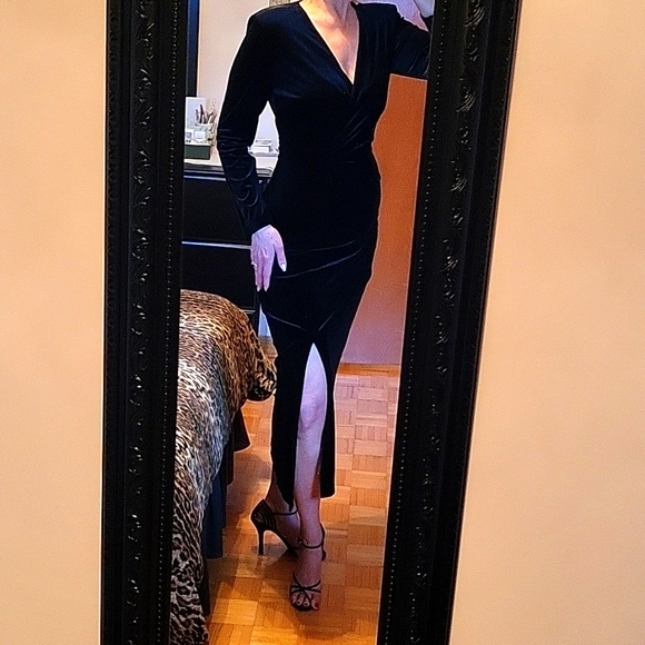 FLASH SALE! Sexy Black Velvet Bodycon Maxi-Dress, V-Neck, Thigh-High Slit, 10 - Picture 5 of 14